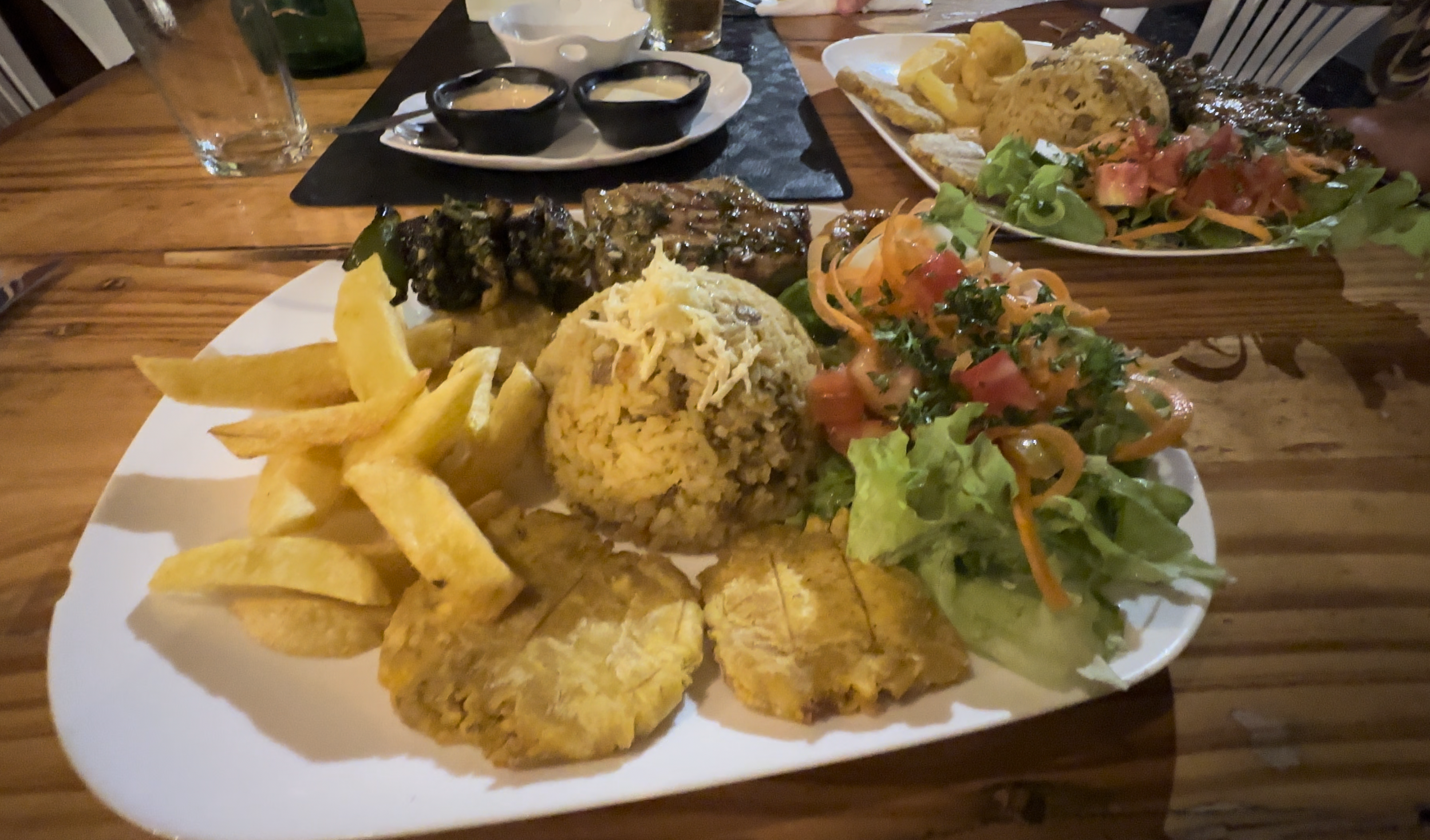 pinchos del gato mera_santa cruz