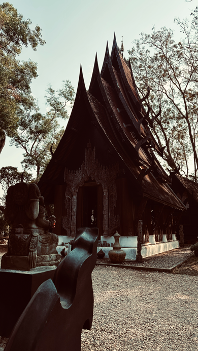 Baan-Dam_18